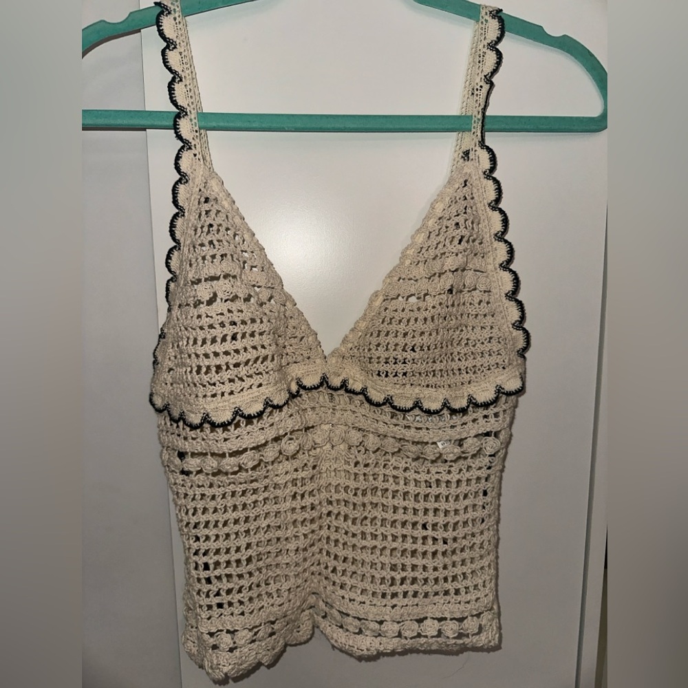 Forever 21 Beige Crotchet Top size M